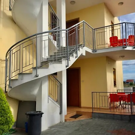 Shyqi Apartments Velipoje Exterior photo